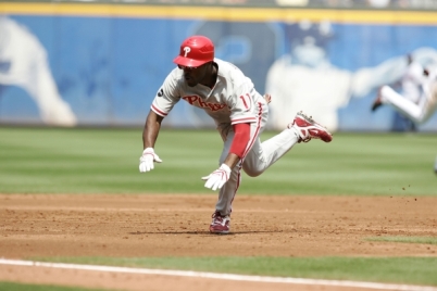 Rollins4883202_Phillies_v_Braves.jpg